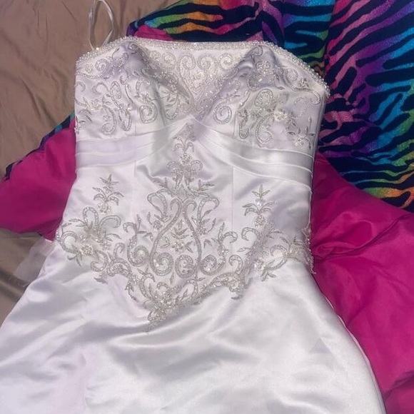 COPY - wedding dress - Picture 1 of 4